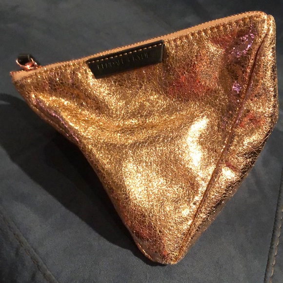 COPY - ❤️5/$15 Kendall & Kylie makeup bag - Picture 1 of 5